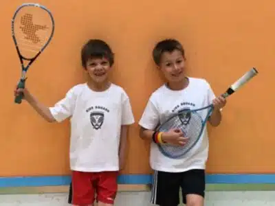 enfants-raquettes-squash